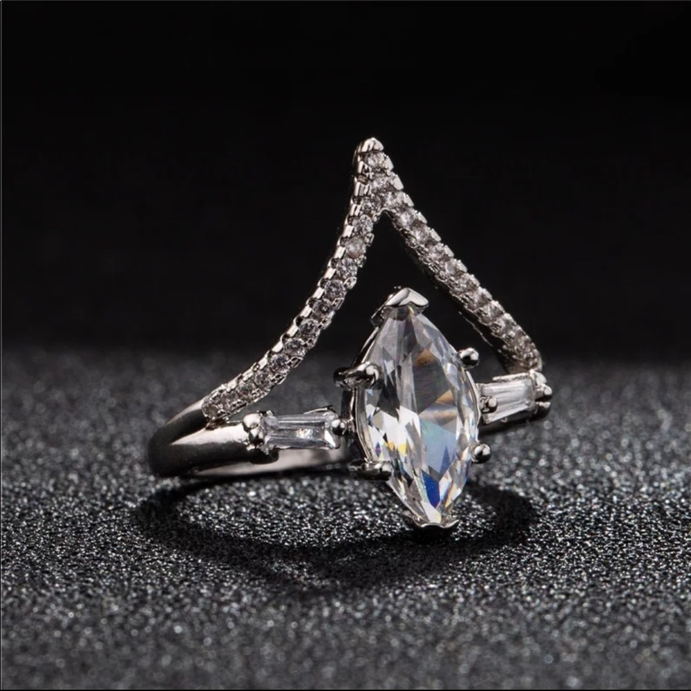 New Women’s 925 Silver Diamond Bridal Ring - Picture 3 of 4